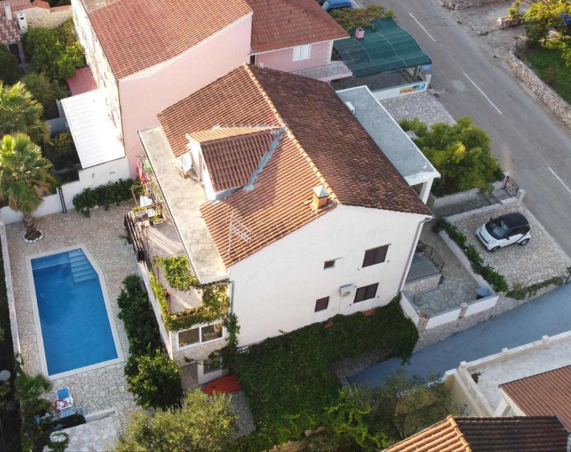 Apartments Priko Stari Grad  Exterior photo