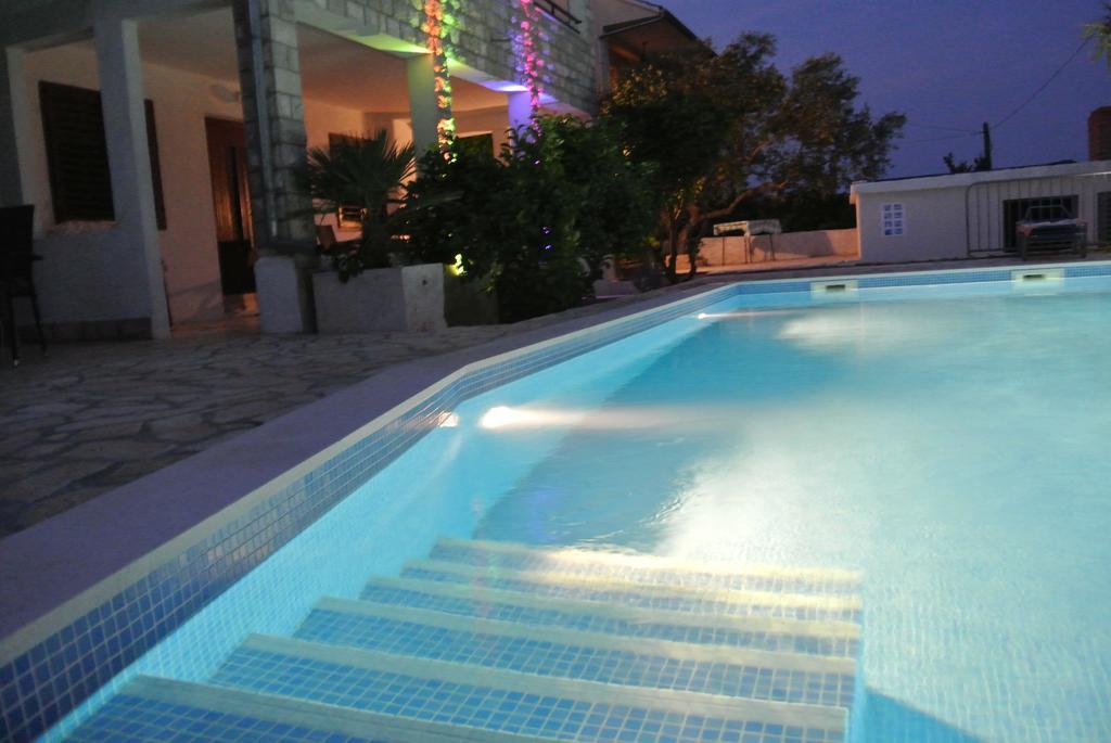 Apartments Priko Stari Grad  Exterior photo