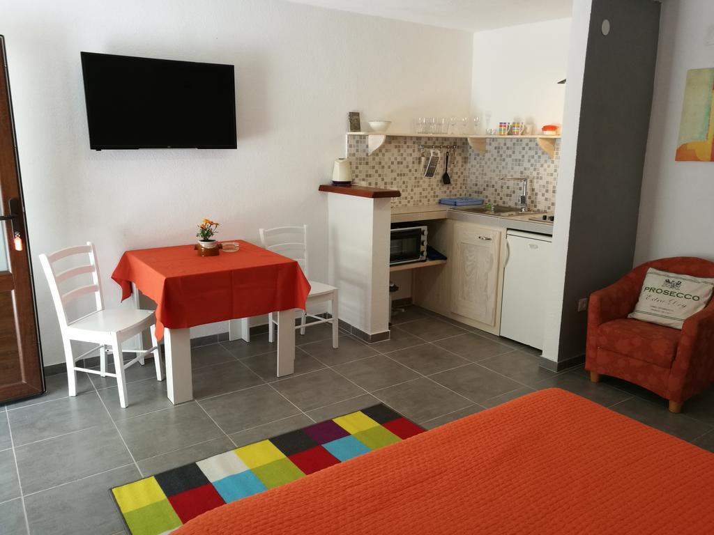 Apartments Priko Stari Grad  Exterior photo