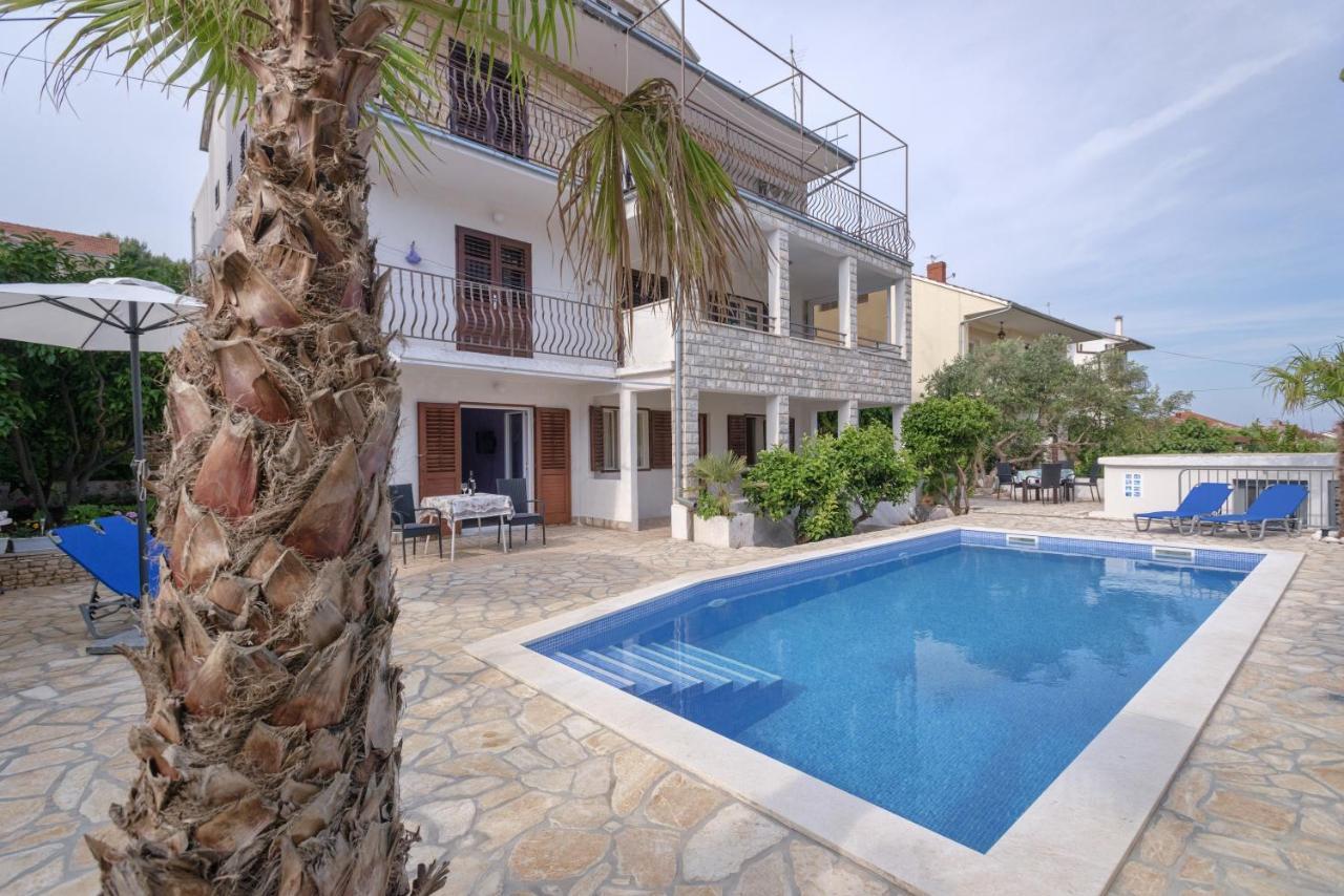 Apartments Priko Stari Grad  Exterior photo